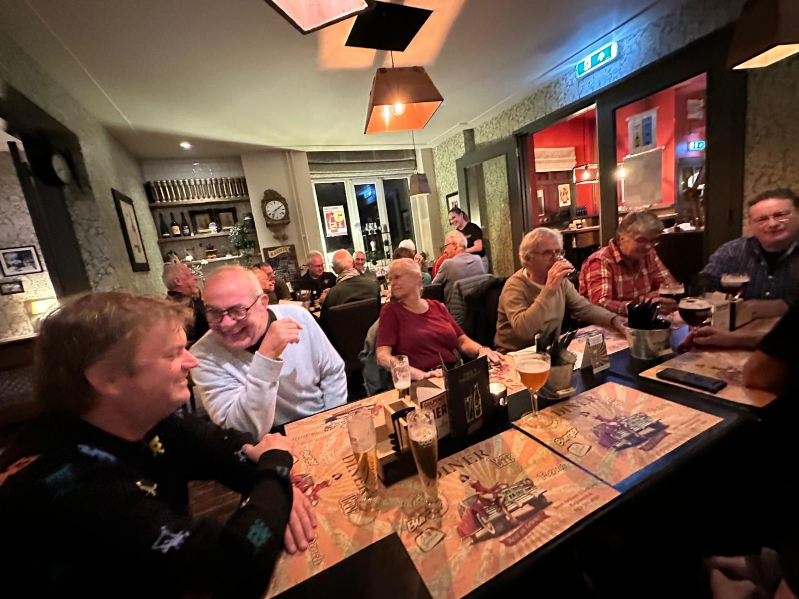 (Limburg). Foto van Nils Boting.
Na afloop goed tafelen